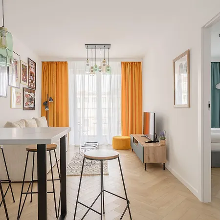 Rentplanet - Przedmiescie Olawskie Apartamento *